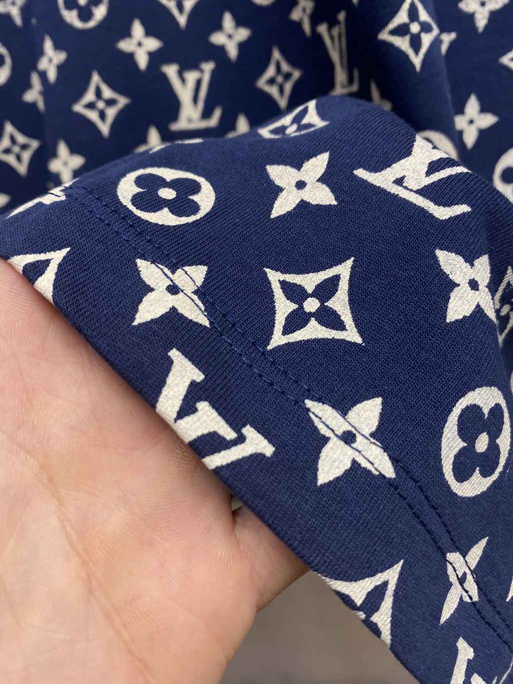 LV T-shirt